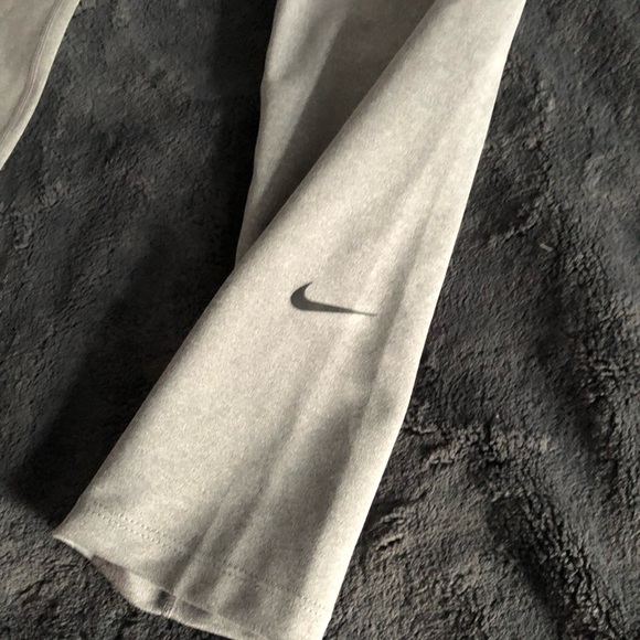 ❤️ Nike Leggings - Picture 2 of 5